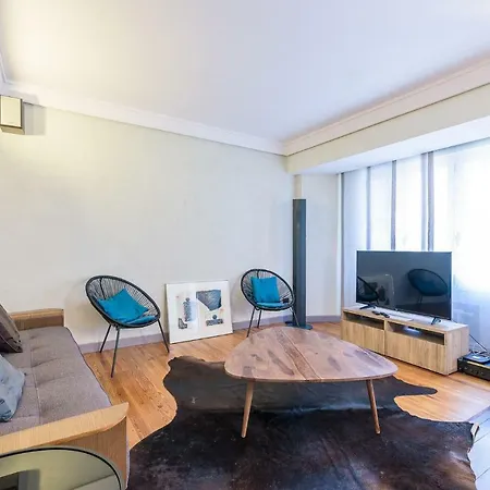 Gros Beach Apartment *